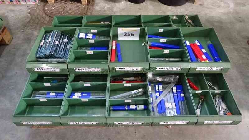 Lote 256 (Imagen 1 de 16)