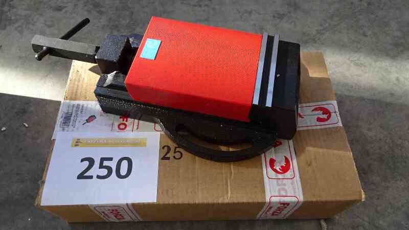 Lote 250 (Imagen 1 de 4)