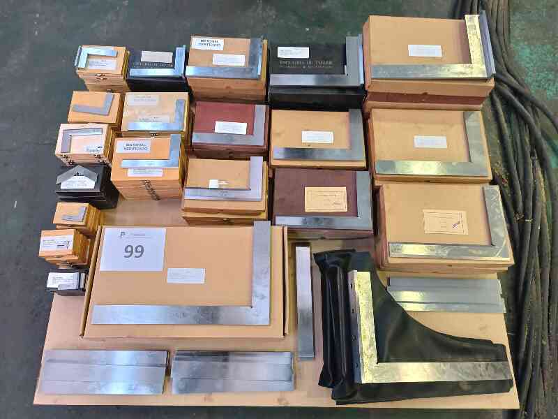 Lote 99 (Imagen 1 de 45)
