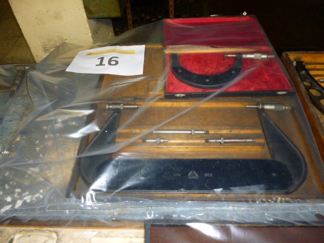 Lote 16 (Imagen 1 de 1)