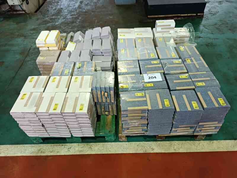 Lote 204 (Imagen 1 de 24)