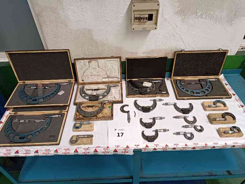 Lote 17 (Imagen 1 de 33)