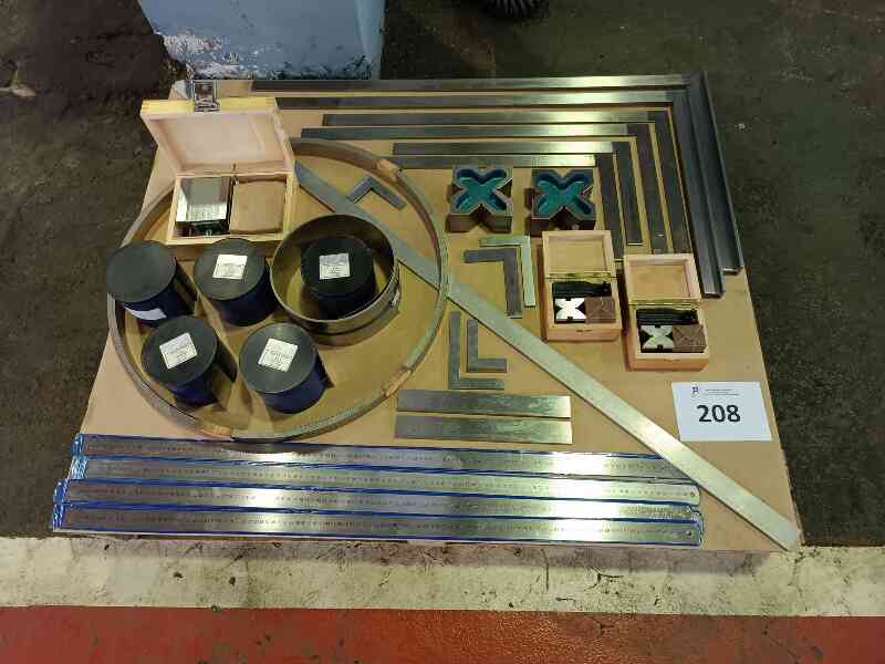 Lote 208 (Imagen 1 de 15)