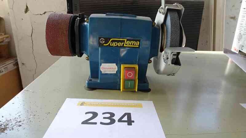 Lote 234 (Imagen 1 de 4)